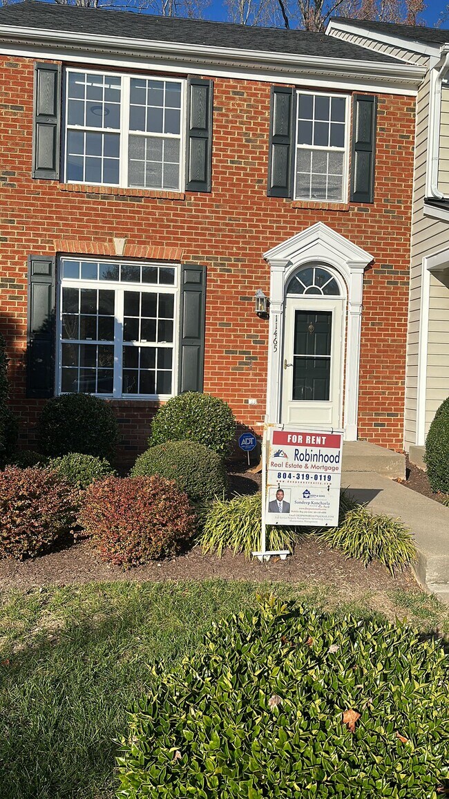 Foto del edificio - 11465 Abbots Cross Ln