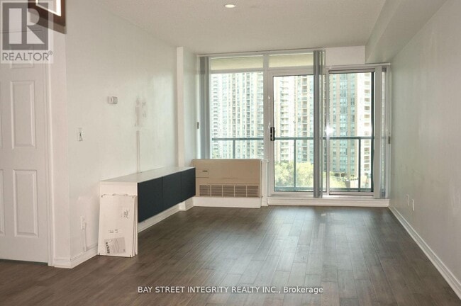 Building Photo - 5500 Yonge St