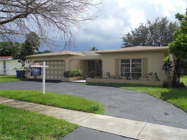 Building Photo - 3 br, 2 bath House - 8830 NW 6th St