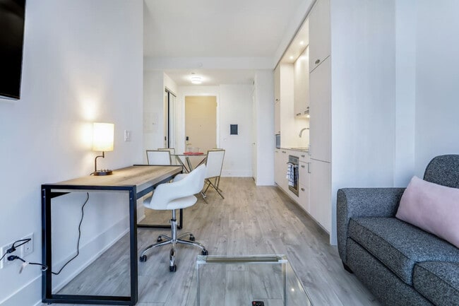 Photo du bâtiment - 480 Front St W