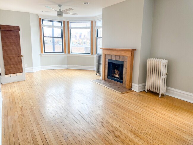 Building Photo - 3434 N Halsted St