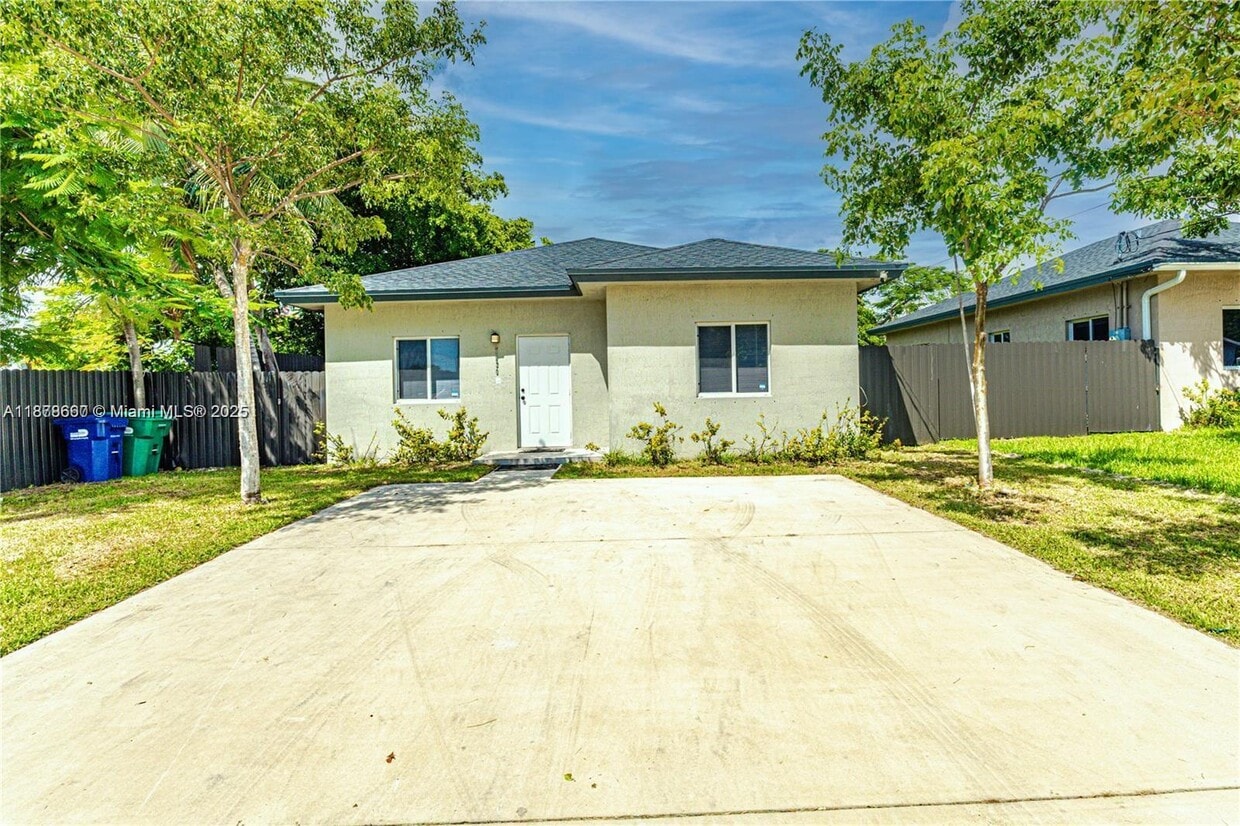 Primary Photo - 7930 NW 14th Ave