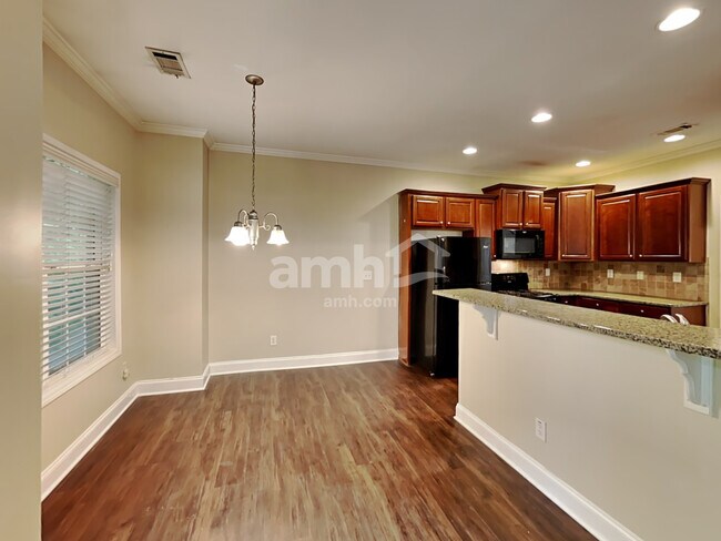 Building Photo - 907 Yancey Ct
