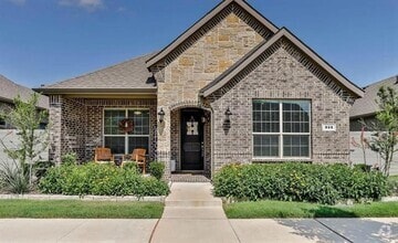 Building Photo - 808 Parkside Dr