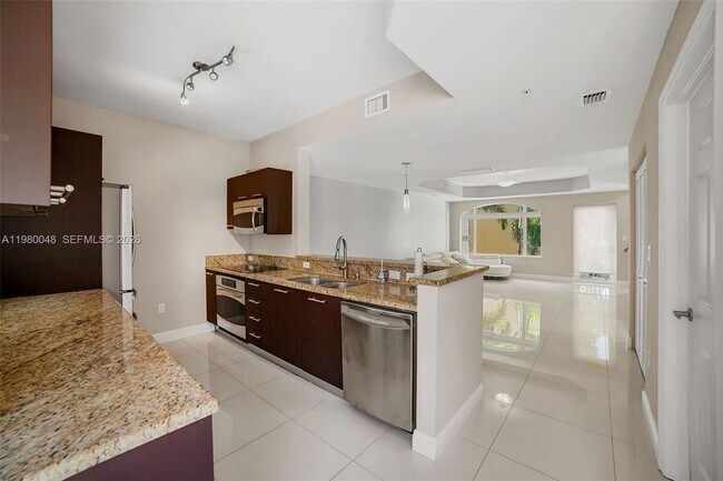 Foto del edificio - 2729 NE 184th Way