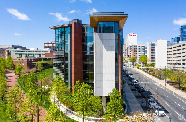 Foto del edificio - New College House at Hill Field
