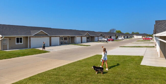 Building Photo - Villas On Bell