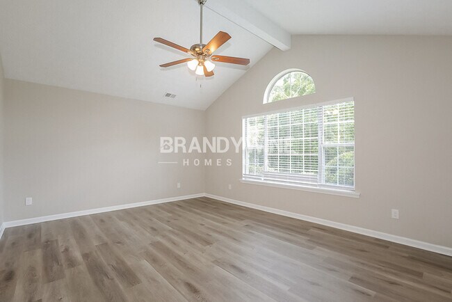 Building Photo - 148 Helen Dr