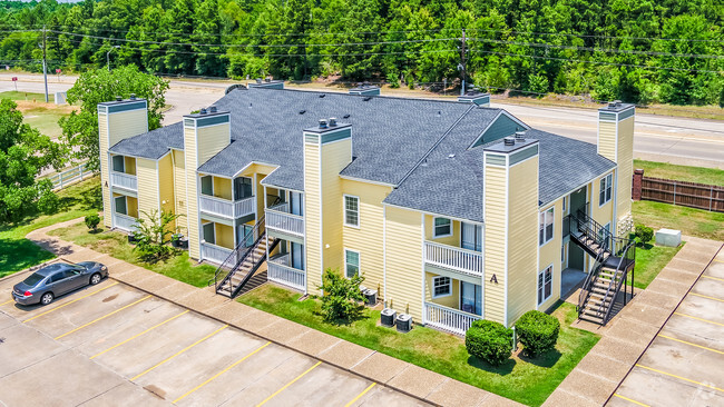 Building Photo - River Oaks Apartments