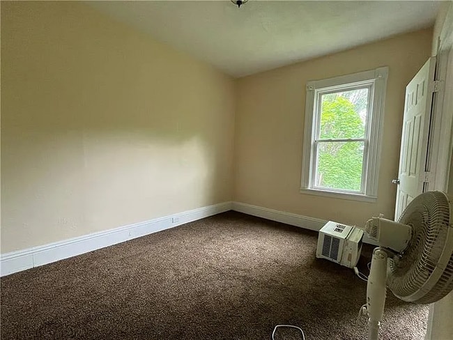 Building Photo - 3929 Vinceton St