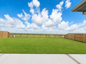 Building Photo - 10519 Bright Cloud Dr