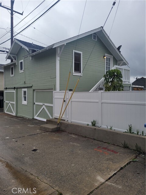 Building Photo - 5844 Newlin Ave