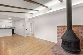 Building Photo - 1120 Hazelton St