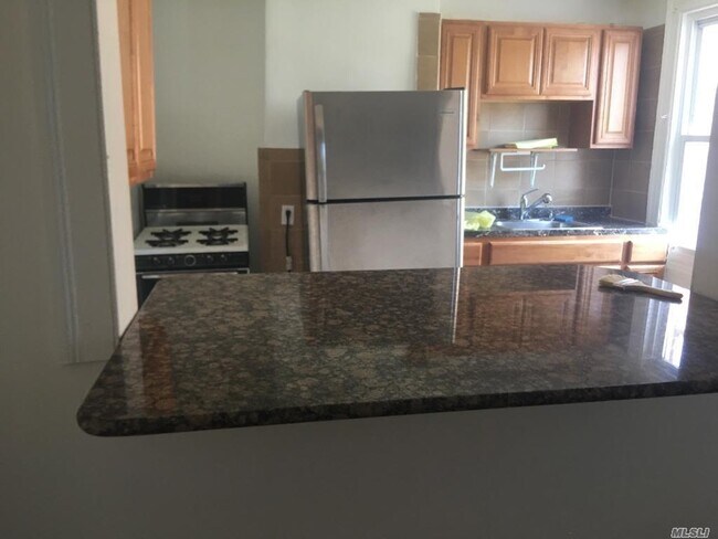 Building Photo - 37-29 98th St