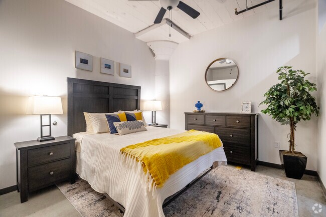 1HAB, 1BA - Habitación - Lofts at the MAC