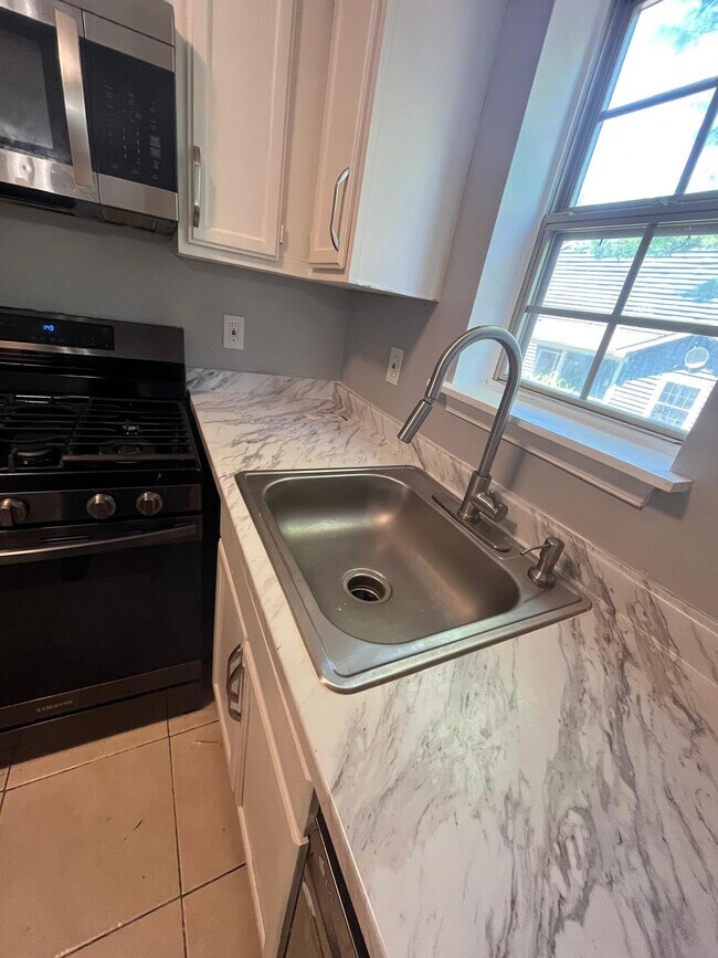 Foto del edificio - 4674 Mews Dr