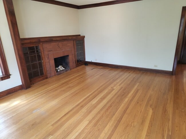 Foto del edificio - 1463 W Farragut Ave