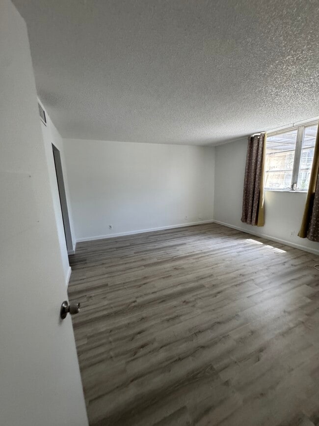 Building Photo - 403 NW 68th Ave