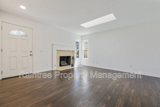 Building Photo - 1731 Rogue Isle Ct