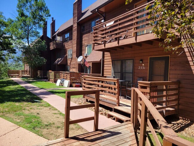 Foto del edificio - 2 Bed 1 Bath Condo Available Now!  MileSto...