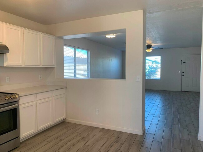 Foto del edificio - 4109 West Myrtle Ave