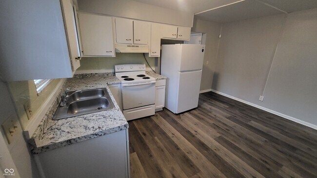 Foto del edificio - 6203 E 11th St