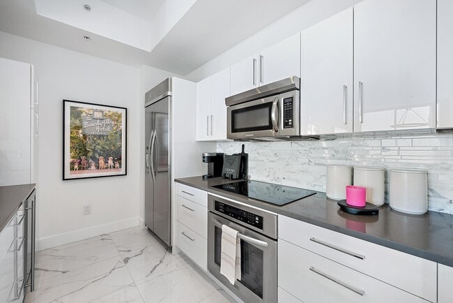 Building Photo - 550 Okeechobee Blvd