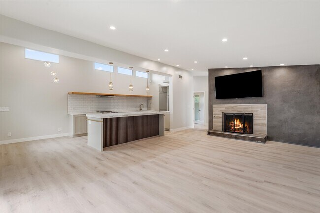 Foto del edificio - 10650 Putney Rd