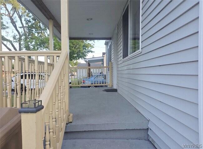 Building Photo - 80 Midland Dr