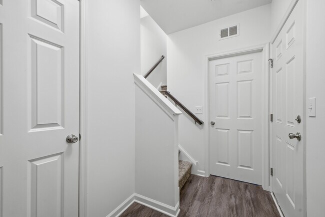 Foto del edificio - 1250 E 7th St