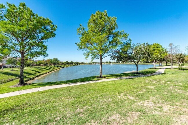 Foto del edificio - 8111 Rosemary Drive