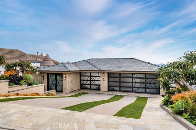 Building Photo - 26 S La Senda Dr