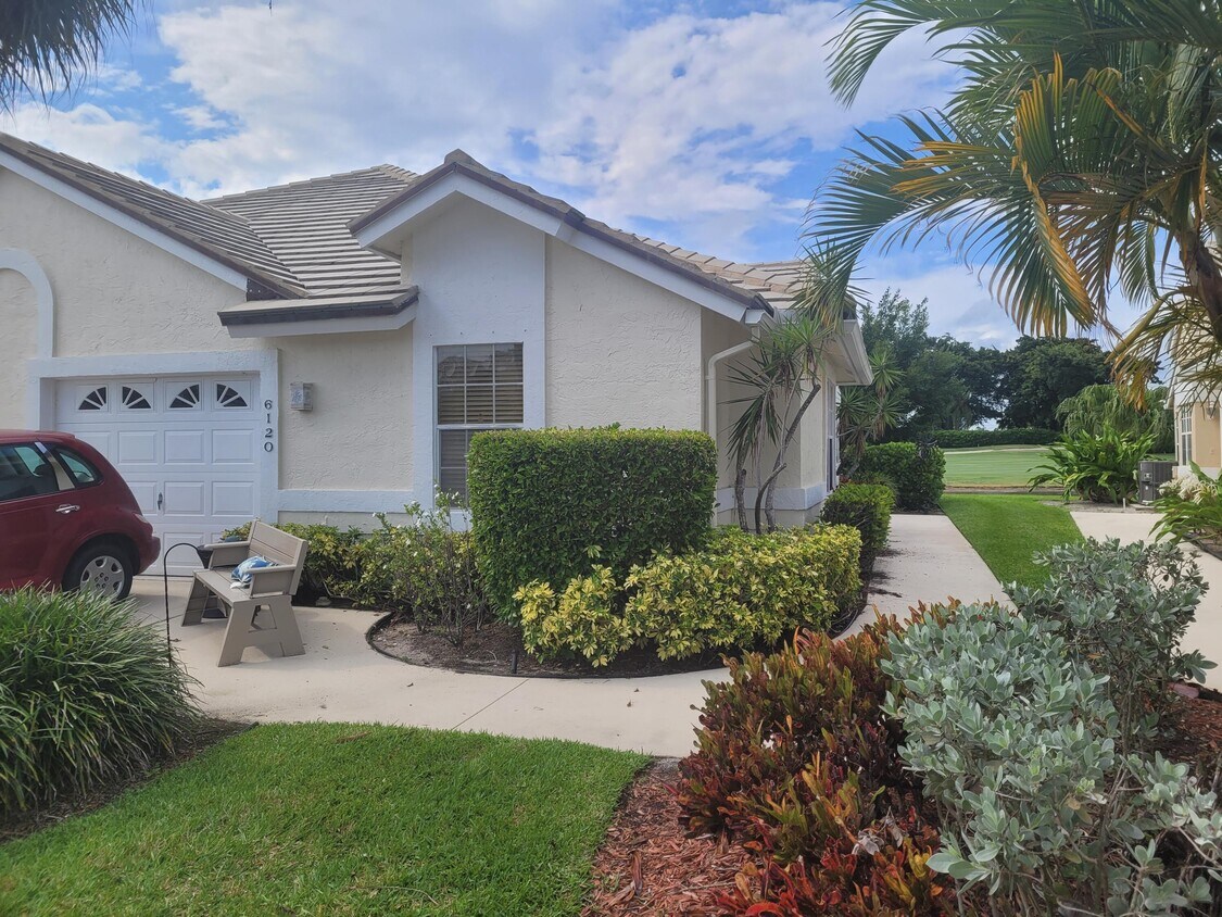 Foto principal - 6120 Bear Creek Ct