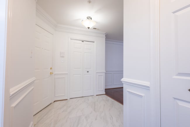 Building Photo - 2406 Dominion Dr