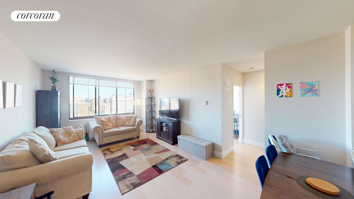 Foto principal - 235 E 95th St