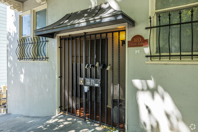 Entrance - 1653 Grant Ave