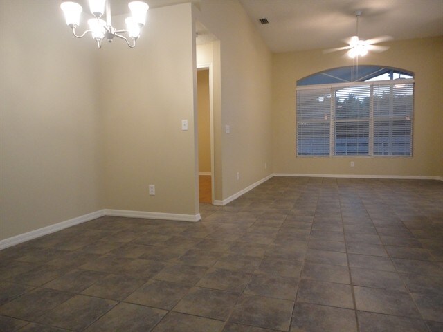 Foto del edificio - 1933 Woodcut Dr