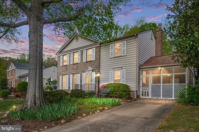 Building Photo - 6917 Stoneybrooke Ln