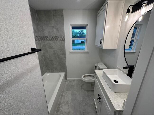 Building Photo - 8103 Marcy Dr