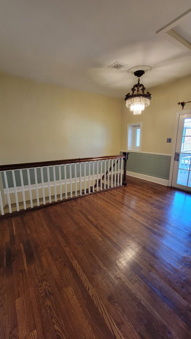 Building Photo - Charming Unit in the Heart of Downtown Fre...