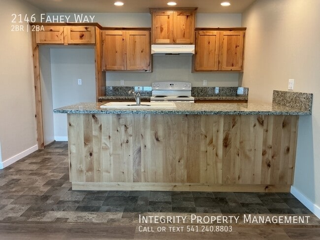 Building Photo - 2146 Fahey Way