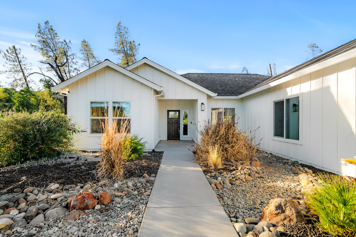 9199 Laurel Glen Dr, Redding, CA 96001 House Rental in Redding, CA