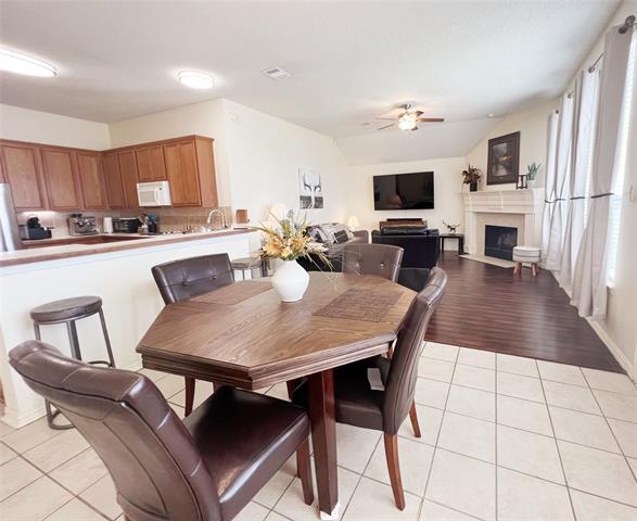 Building Photo - 10361 Balsam Dr