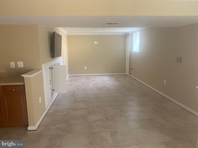 Building Photo - 8050 Settle Ct