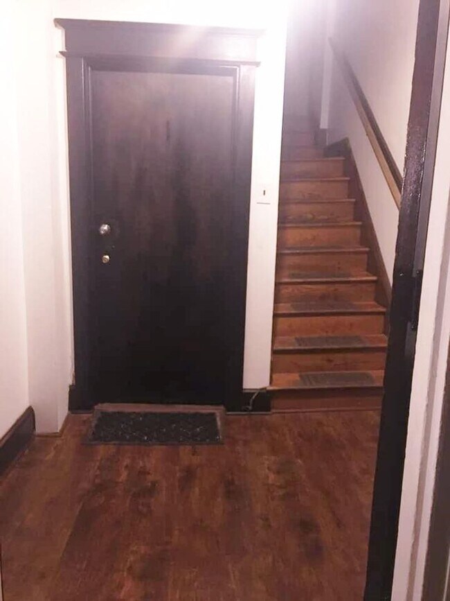Foto del edificio - 320 N Charlotte St