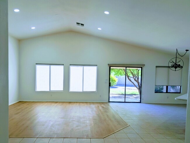 Building Photo - 6342 S Neuman Pl
