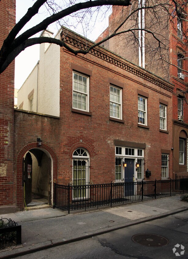 56 Barrow St, New York, NY 10014 Apartments in New York, NY