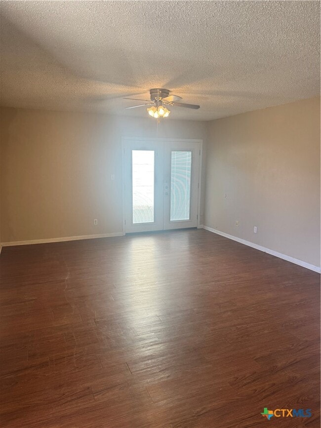 Building Photo - 414 Mariner Dr