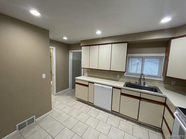Foto del edificio - 832 Bayfield St