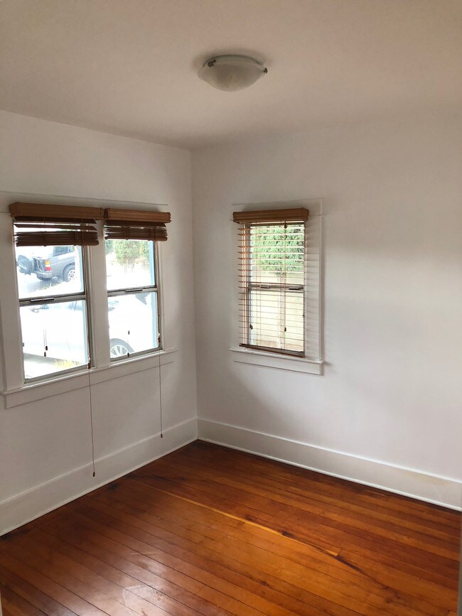 Dormitorio - 6067 Roy St